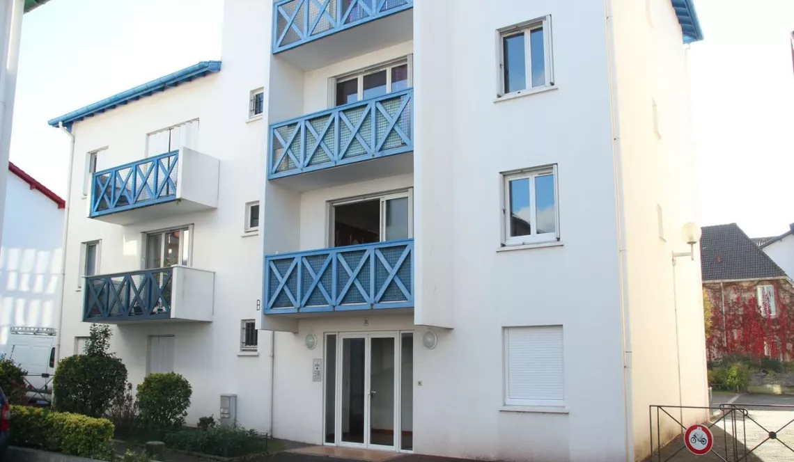 Appartement type 4 de 85 m² habitable traversant - Bayonne St Esprit