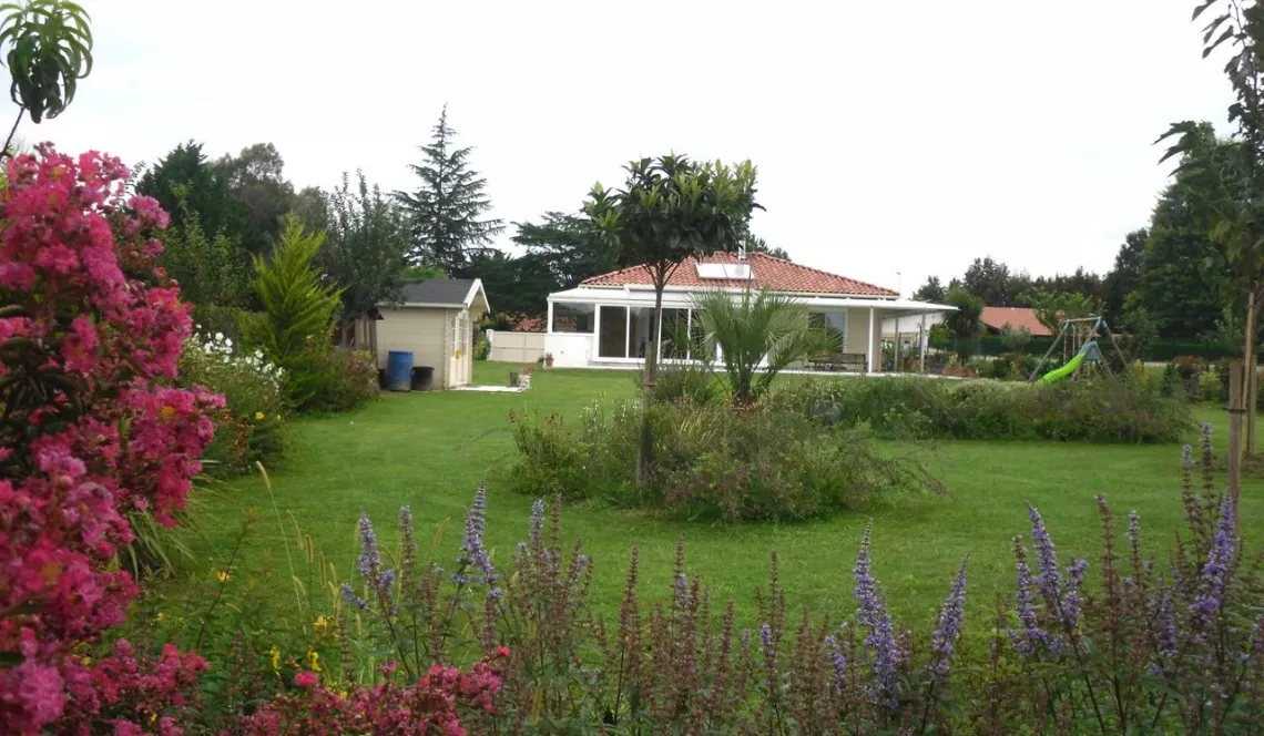 Biaudos - Villa de 130 m² habitable de plain pied de 2006 sur terrain paysagé de 1980 m²