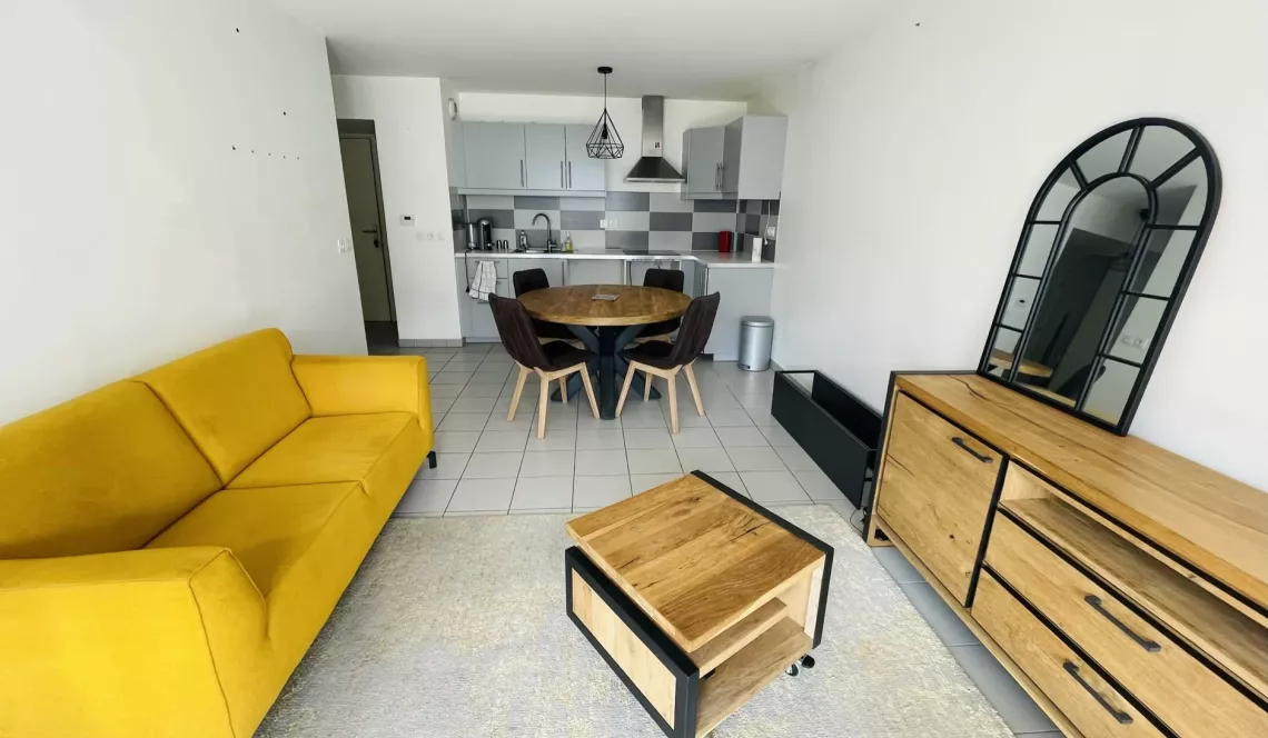 RARE sur Bayonne - Dans résidence de 2016, étage élevé pour ce type 3 de 62 m² habitable + belle terrasse + parking en sous-sol couvert