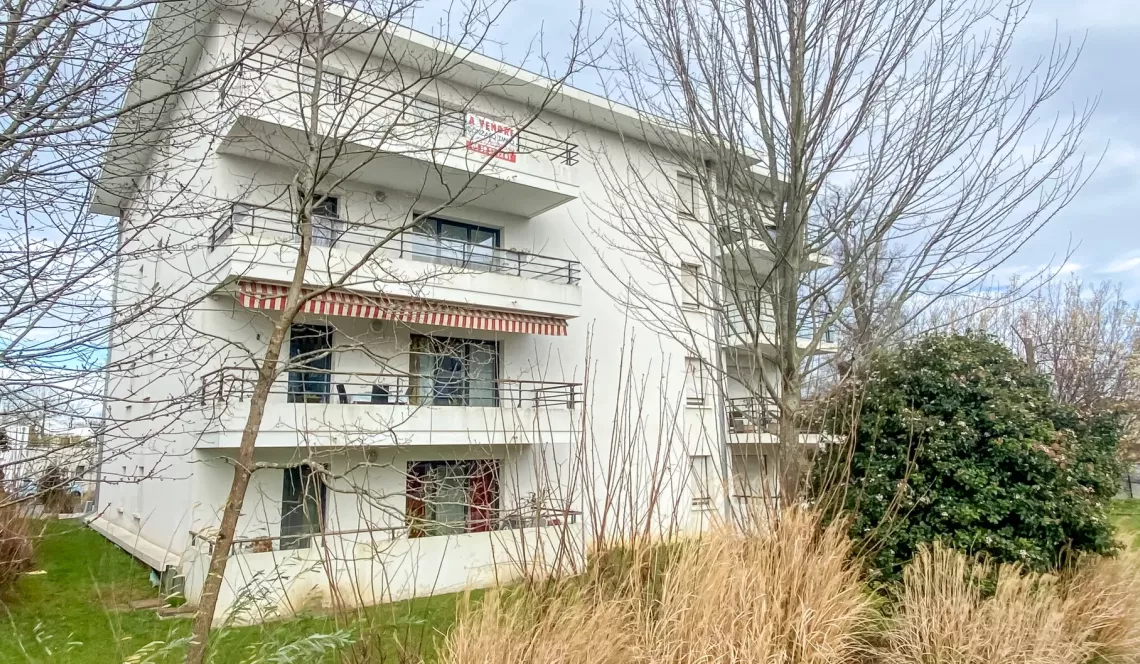 Bayonne limite St Pierre d’Irube - Dernier étage d’une résidence de 2011, type 4 de 92 m² habitable, séjour de 31 m² + 2 terrasses + 3 parkings + cave