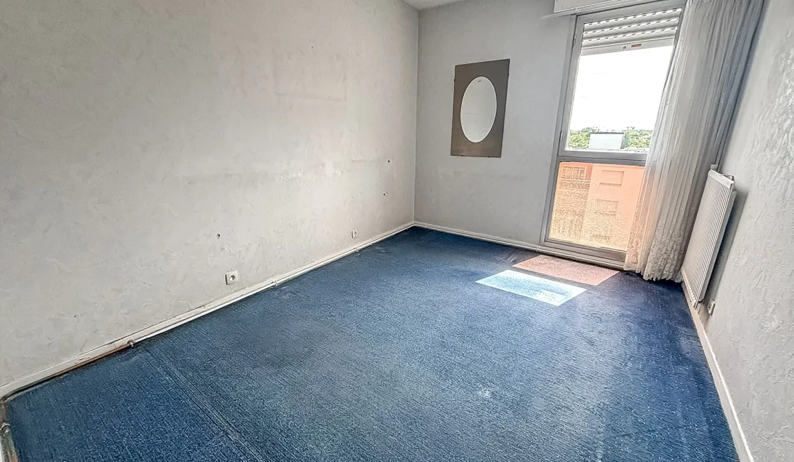 Anglet Bab² - Dernier étage et vue panoramique au sud pour ce type 4 de 101 m² H, double séjour de 33 m², 2 chambres, cuisine indépendante + loggia. Cave. Possibilité de garage en +.