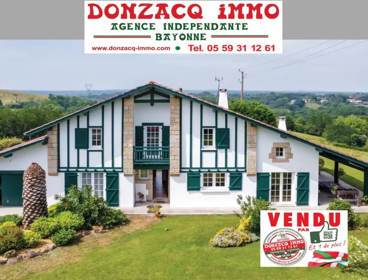 Briscous sur la hauteur - Dans un environnement exceptionnel, traditionnelle de 170 m² habitable, pièce de vie de 45 m², 3 chambres dont une en rdc sur 2724 m² de terrain