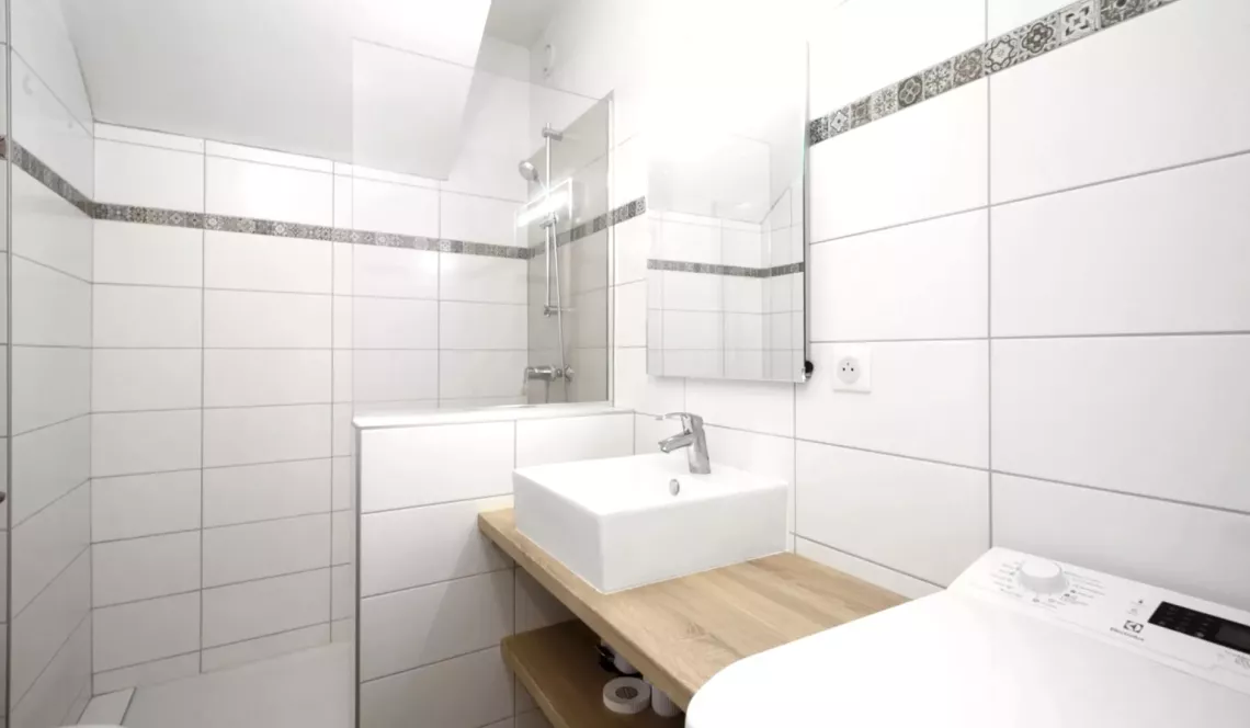 Biarritz le Lac Marion - Coup de coeur pour ce type 2 de 32 m² habitable en rez de de chaussée + terrasse de 12 m². Refait entièrement en 2019. Place de parking