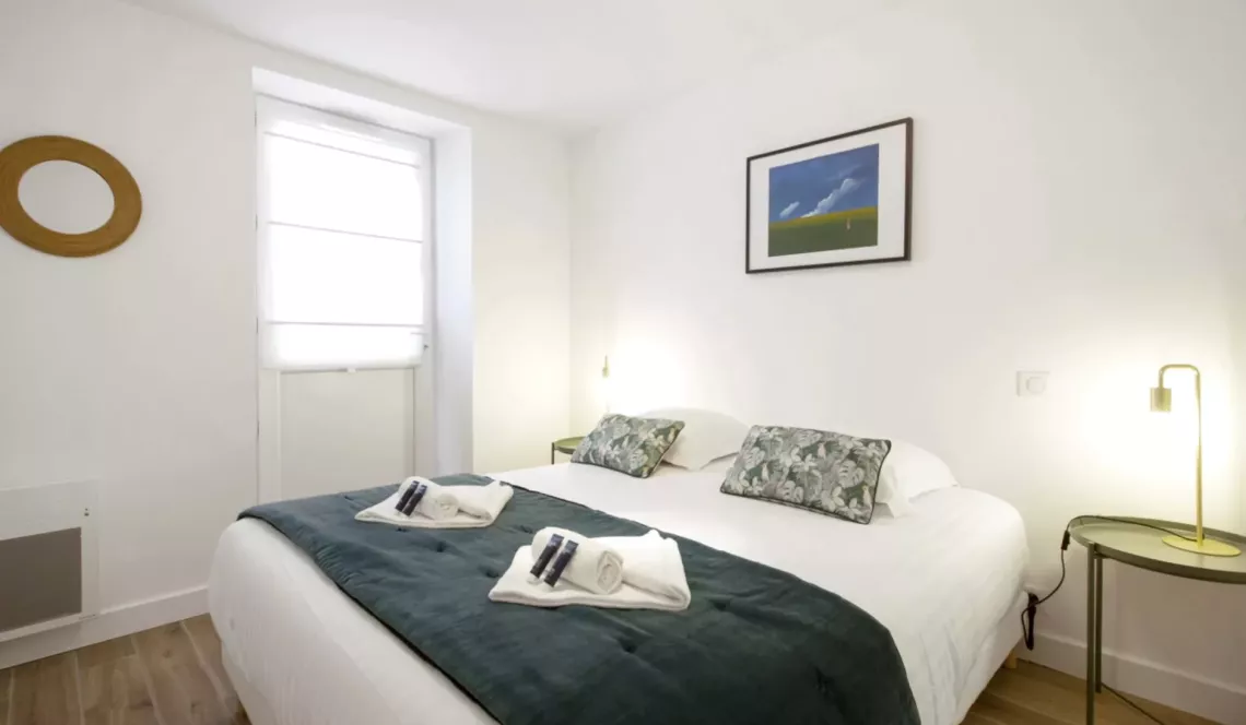 Biarritz le Lac Marion - Coup de coeur pour ce type 2 de 32 m² habitable en rez de de chaussée + terrasse de 12 m². Refait entièrement en 2019. Place de parking