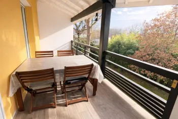 Sur Anglet Aritxague - Dernier étage pour ce beau type 3 de 62 m² habitable, pièce de vie de 30 m² sur terrasse de 14 m², cave + 2 places de parkings