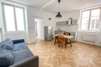 Bayonne St Esprit - Type 2 de 34 m² habitable plein de charme, séjour lumineux + une cave