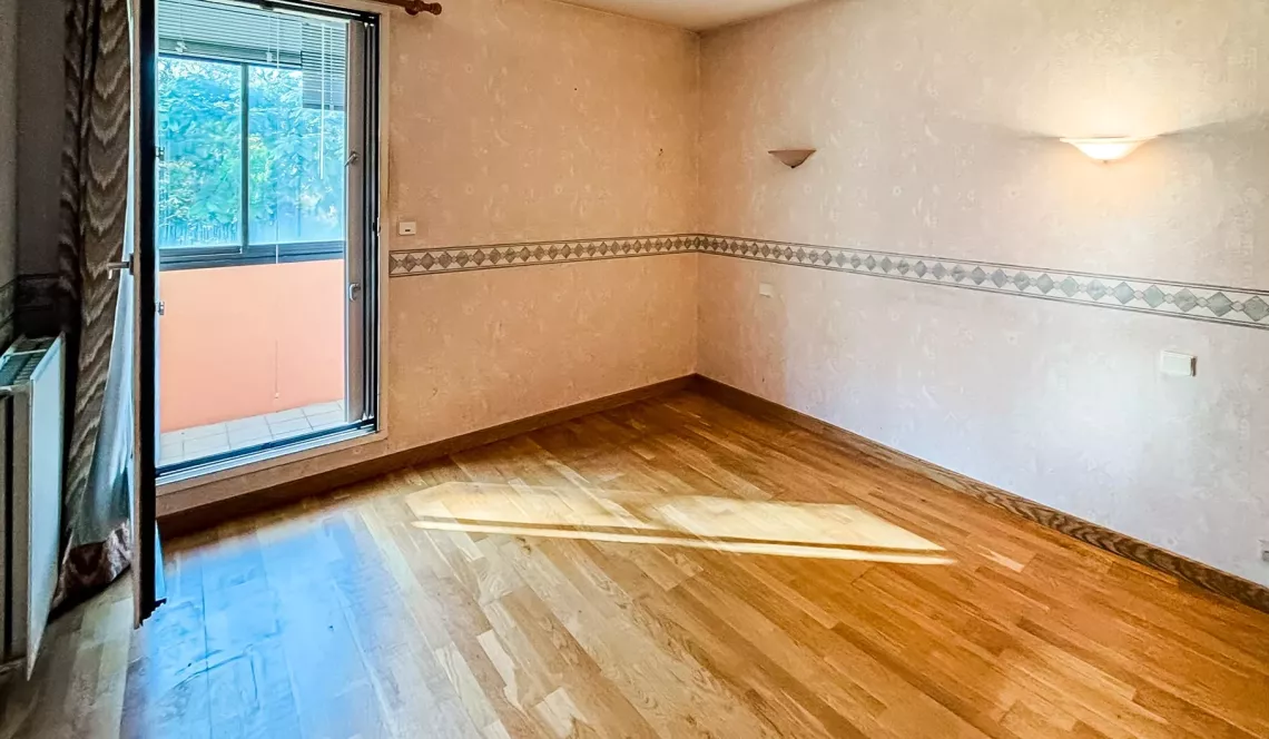 Bayonne Beyris, le nez dans la forêt - Joli type 2 de 47 m² habitable, grande chambre avec placard, 2 loggias, cuisine équipée. Possibilité d’acquérir un garage en +!