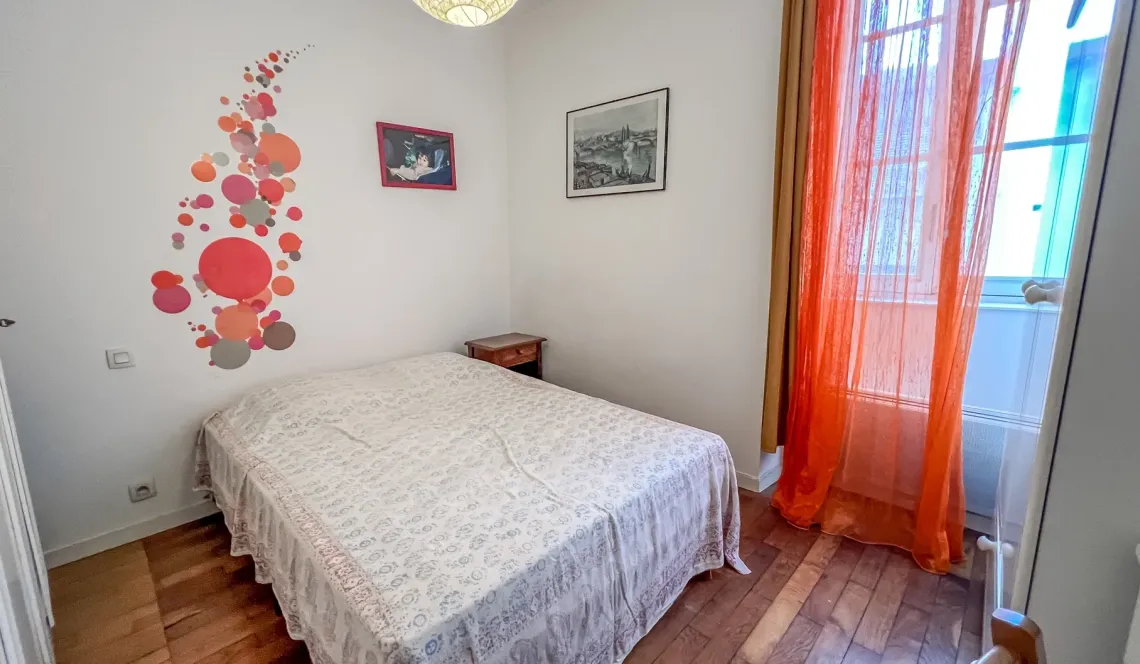 RARE à Bayonne St Esprit - Dans petite copropriété, splendide type 3 de 74 m² habitable, pièce de vie de 35 m², terrasse de 30 m² avec aperçu Mairie + cave
