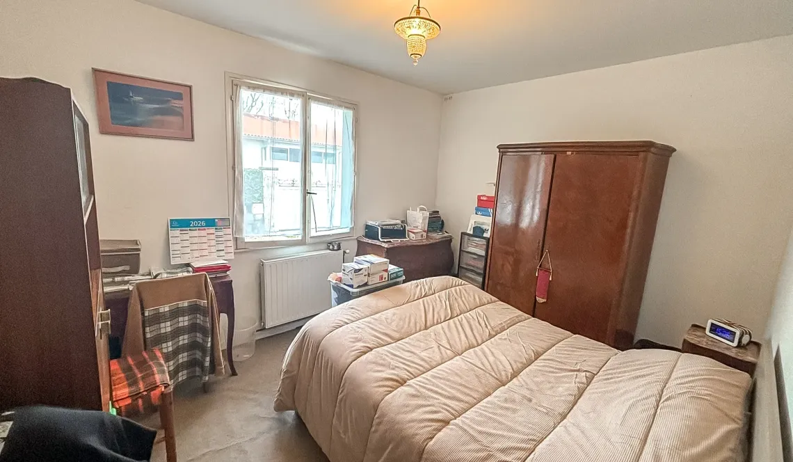 Biarritz au calme - Sur splendide parcelle plate plein sud de 996 m², plain-pied de 85 m² habitable à réhabiliter + garage ou le départ d’un nouveau projet?