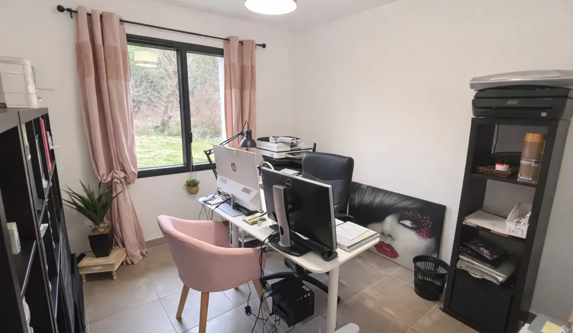 Bénesse limite Capbreton - Splendide plain-pied de 2023 de 116 m² habitable, 3 chambres dont une suite parentale, pièce de vie de 54 m², 2 garages sur 700 m² environ de terrain