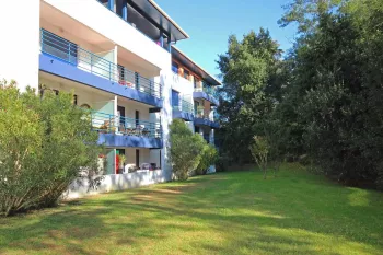 T3 de 75m² H avec terrasse de 20m² ensoleillée donnant sur la verdure + cave + 2 parkings