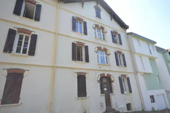 Biarritz St Charles - Type 3 dans maison ancienne de 59 m² au sol pour 51,24 m² loi carrez plus cave