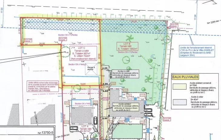 RARE à Anglet rue de Lamouly - Terrain à bâtir plat plein sud d’une surface de 957 m², prévoir viabilisation + branchement tout à l’égout