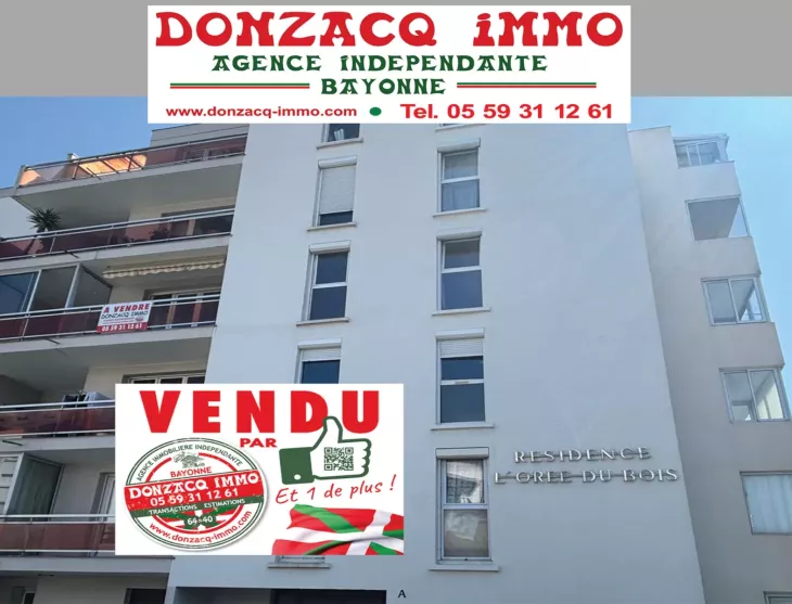 Anglet Dous Bos - Les commerces à vos pieds pour ce type 4 de 82 m² habitable, double séjour de 30 m², 2 chambres, terrasse + loggia fermée et place de parking