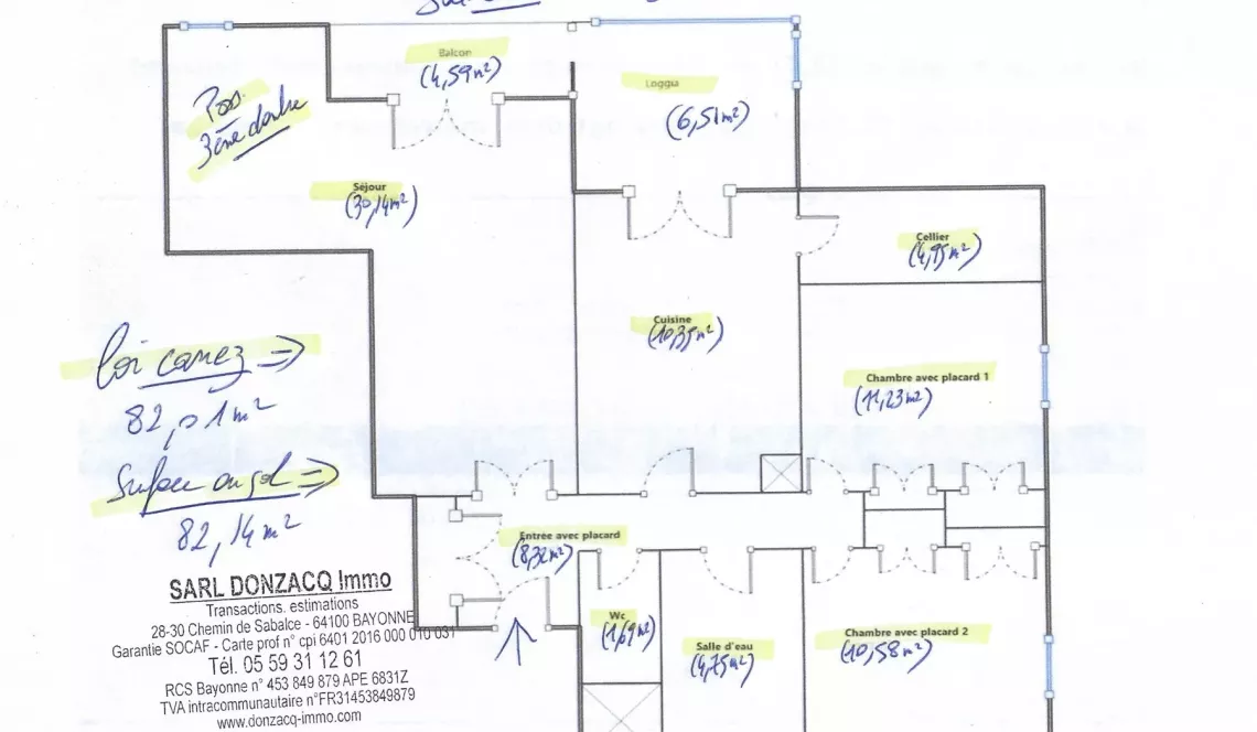 Anglet Dous Bos - Les commerces à vos pieds pour ce type 4 de 82 m² habitable, double séjour de 30 m², 2 chambres, terrasse + loggia fermée et place de parking