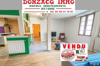 Bayonne proximité de la Gare - Type 3/4 de 74 m² habitable dans immeuble en pierre rénové entièrement