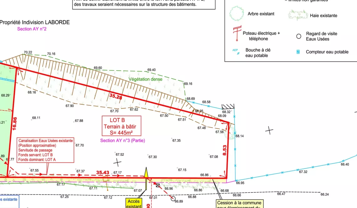 Bassussarry - Vue sur les montagnes pour ce joli terrain plat plein sud de 455 m² à viabiliser, 178 m² d’emprise au sol, possibilité R+1.  